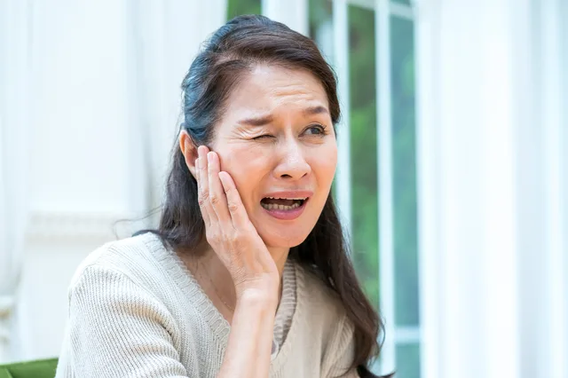 歯周病を放置するリスク① 歯を失う